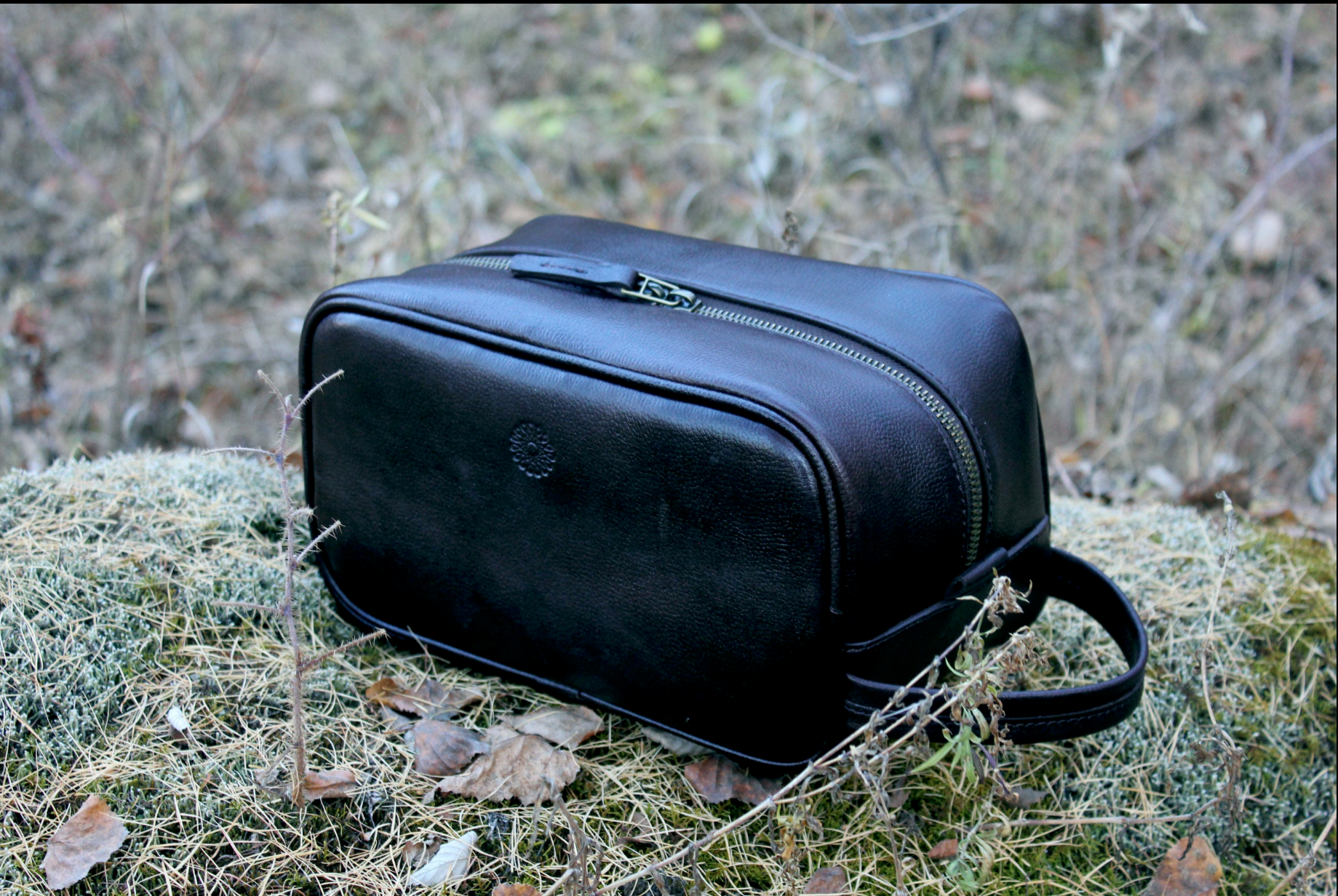 leather toiletry bag